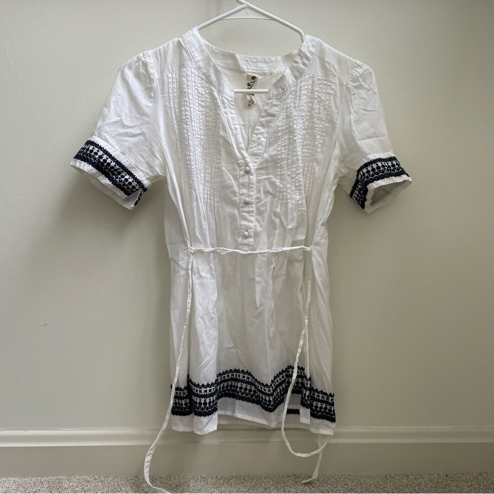 Anthropologie Floreat Embroidered Pintucked White & Navy Blue Boho Blouse